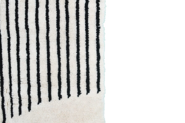 White Modern Moroccan Rug: Abstract Face Design - Image 4