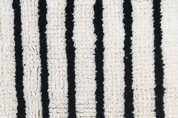White Modern Moroccan Rug: Abstract Face Design - Image 7