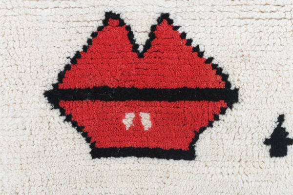 White Modern Moroccan Rug: Abstract Face Design - Image 8