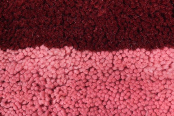 ⁦Pink and Dark Red Moroccan Rug Solid Color Rug⁩ - الصورة ⁦7⁩