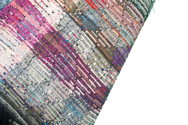 Boucherouite Rug - Exquisite Moroccan Handwoven Recycled Fabric Rug (6.3 ft x 4.6 ft) - Imagen 9