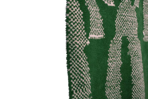 Green and White Symbolic Modern Moroccan Rug - Imagen 3