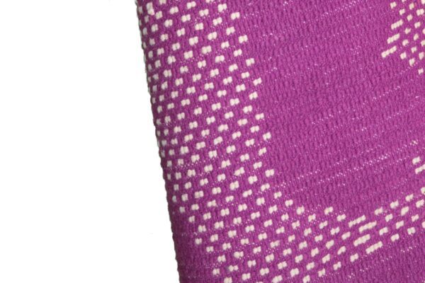 Dark Pink and White Symbolic Modern Moroccan Rug - Imagen 9