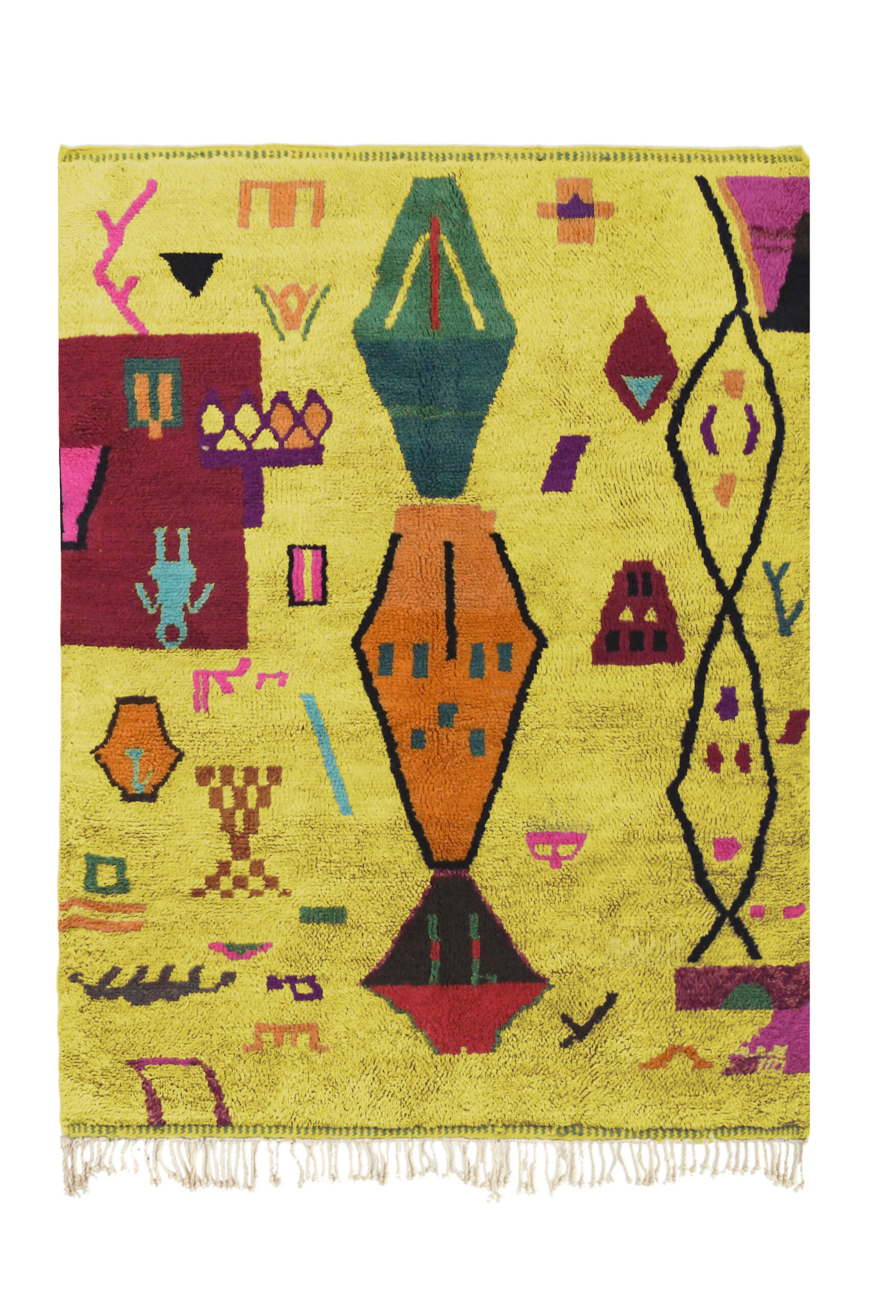 ein gelber Teppich mit bunten geometrischen Mustern. VIN312_YL-15_GR2-97_GR-11_OR-24_PN-35_PN-33_BL-09_BR-302_BR-32_BR-28_PR-19_GY_37_BK-39_01.1