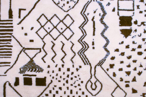 White and Brown Moroccan Rug Scrabbled Rug - Imagen 2