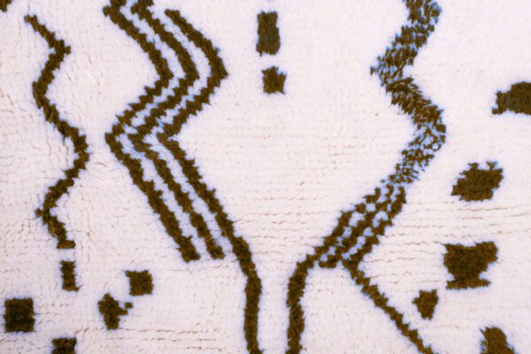 White and Brown Moroccan Rug Scrabbled Rug - Imagen 6