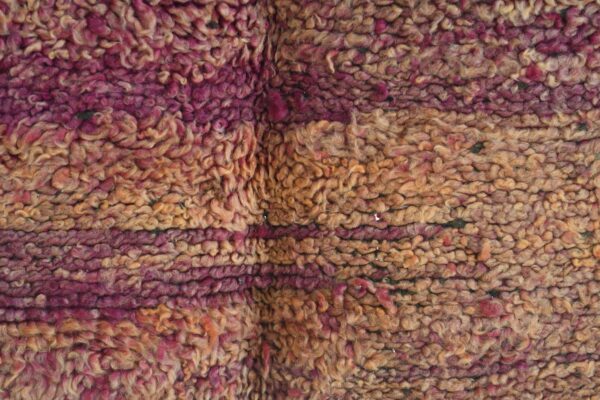 ⁦Vintage Moroccan Rug: Enhance Your Home with Timeless Charm 270 cm x 172 cm / 8.64ft x 5.504 ft⁩ - الصورة ⁦2⁩