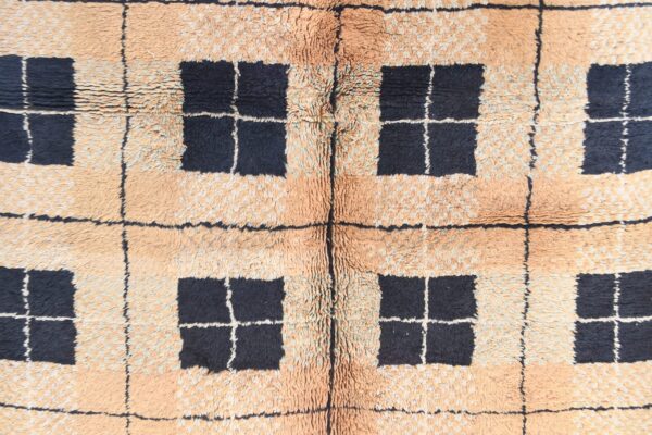 ⁦Vintage Moroccan Rug: Add Warmth and Style to Your Home 198 cm x 136 cm / 6.336ft x 4.352 ft⁩ - الصورة ⁦7⁩