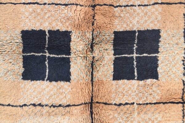⁦Vintage Moroccan Rug: Add Warmth and Style to Your Home 198 cm x 136 cm / 6.336ft x 4.352 ft⁩ - الصورة ⁦6⁩