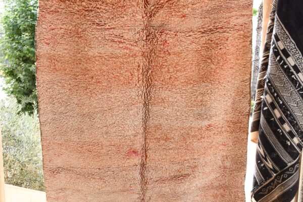 Peach Boujaad Rug: Authentic Moroccan Beauty for Your Home 270 cm x 150 cm / 8.64ft x 4.8 ft - 画像3