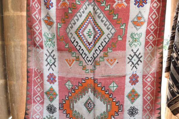 Captivating Moroccan Rug: Embark on a Journey of Comfort and Style 417 cm x 194 cm / 13.344ft x 6.208 ft — изображение 4