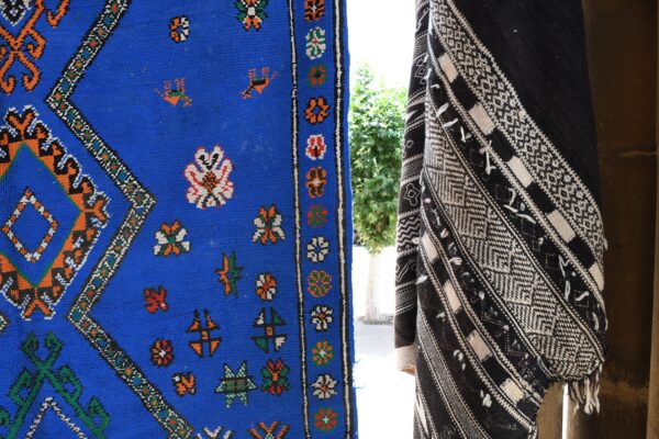 Vintage Rug: Authentic Handcrafted Moroccan Charm 294 cm x 140 cm / 9.408ft x 4.48 ft – Image 6