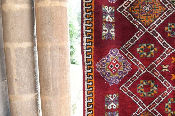 ⁦Moroccan Rug - Vintage Moroccan Rug, Add Warmth to Your Home 291 cm x 167 cm / 9.312ft x 5.344 ft⁩ - الصورة ⁦6⁩