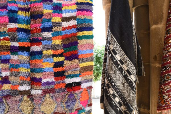 boujaad rug: Authentic Moroccan Vintage Rug, Handcrafted Beauty 254 cm x 147 cm / 8.128ft x 4.704 ft – Image 3