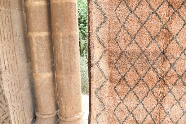 Discover the Magic of Morocco: Handcrafted Authentic Moroccan Rug 384 cm x 164 cm / 12.288ft x 5.248 ft – Bild 7