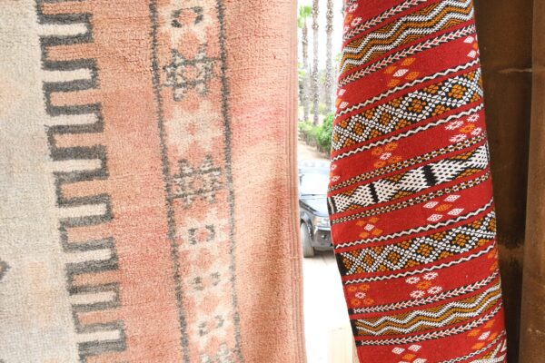 Vintage Rug: Authentic Moroccan Gem for Your Home 277 cm x 166 cm / 8.864ft x 5.312 ft — изображение 6
