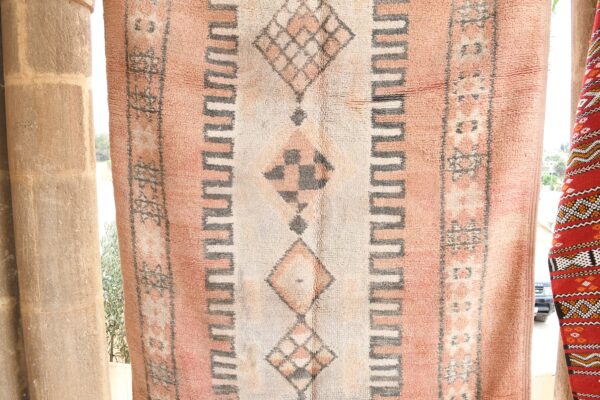 Vintage Rug: Authentic Moroccan Gem for Your Home 277 cm x 166 cm / 8.864ft x 5.312 ft — изображение 4