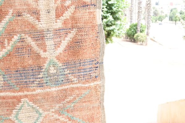 Eye-Catching Boujaad Rug: Moroccan Charm for Your Home 215 cm x 99 cm / 6.88ft x 3.168 ft - 画像5