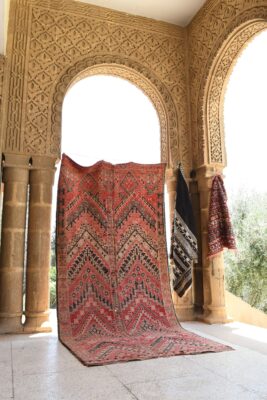 Vintage Rug: Authentic Moroccan Charm for Your Home 393 cm x 176 cm / 12.576ft x 5.632 ft - Image 2