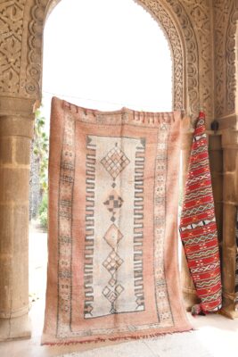 Vintage Rug: Authentic Moroccan Gem for Your Home 277 cm x 166 cm / 8.864ft x 5.312 ft — изображение 2
