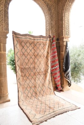Discover the Magic of Morocco: Handcrafted Authentic Moroccan Rug 384 cm x 164 cm / 12.288ft x 5.248 ft – Bild 2