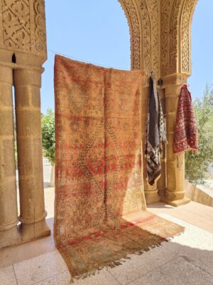 Vintage Moroccan Rug: Add Boho Charm to Your Home 340 cm x 174 cm / 10.88ft x 5.568 ft - Imagen 2