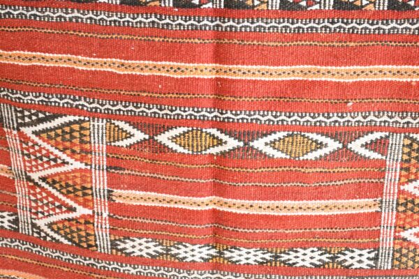 Kilim Rug: Add Global Charm to Your Home 192 cm x 131 cm / 6.144ft x 4.192 ft — изображение 4