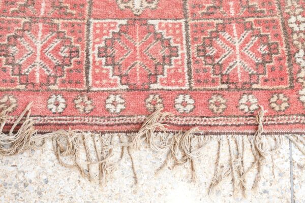 Vintage Moroccan Rug: Authentic Charm for Your Home 170 cm x 82 cm / 5.44ft x 2.624 ft - Image 7