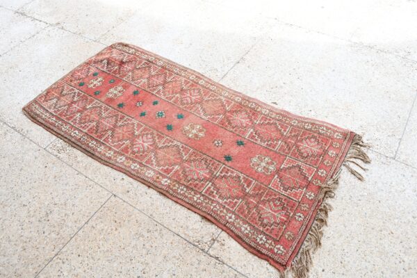Vintage Moroccan Rug: Authentic Charm for Your Home 170 cm x 82 cm / 5.44ft x 2.624 ft - Image 3