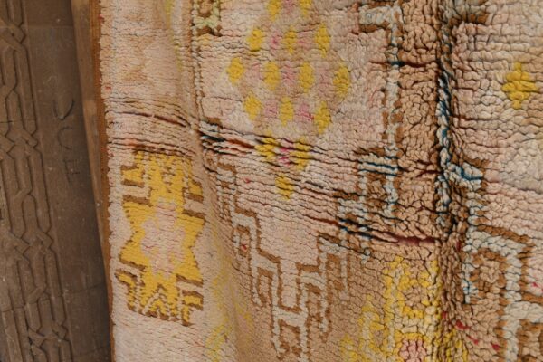 Exceptional Berber Rug: Vintage Moroccan Touch for Your Home 360 cm x 183 cm / 11.52ft x 5.856 ft - Image 5