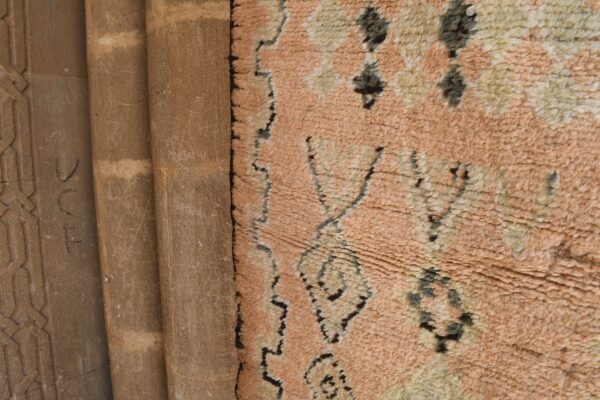 Moroccan Rug: Authentic Vintage Berber Design 235 cm x 171 cm / 7.52ft x 5.472 ft — изображение 7