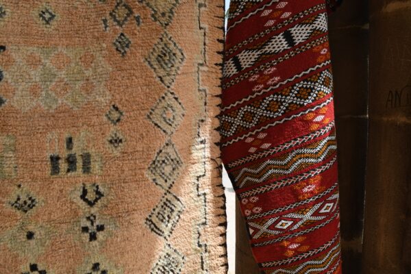 Moroccan Rug: Authentic Vintage Berber Design 235 cm x 171 cm / 7.52ft x 5.472 ft — изображение 6