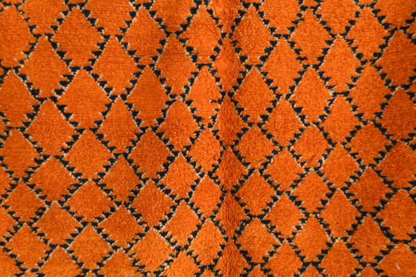Exquisite Zemmour Rug: Authentic Moroccan Heritage 320 cm x 160 cm / 10.24ft x 5.12 ft - Imagen 7