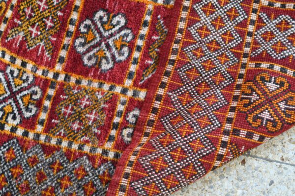 Zemmour Rug: Handcrafted Moroccan Beauty for Your Home 361 cm x 180 cm / 11.552ft x 5.76 ft - Imagen 6