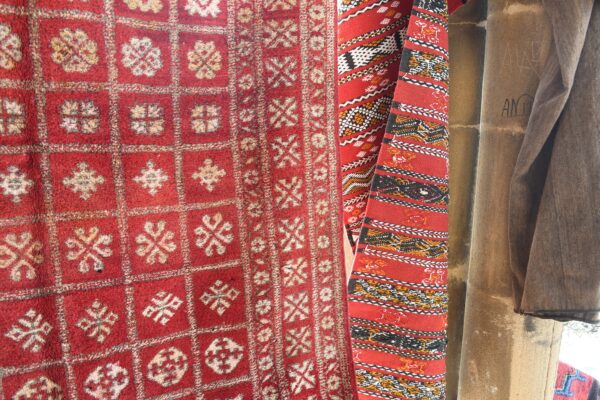 Captivating Berber Rug: Embrace Moroccan Charm in Your Décor 337 cm x 168 cm / 10.784ft x 5.376 ft — изображение 7