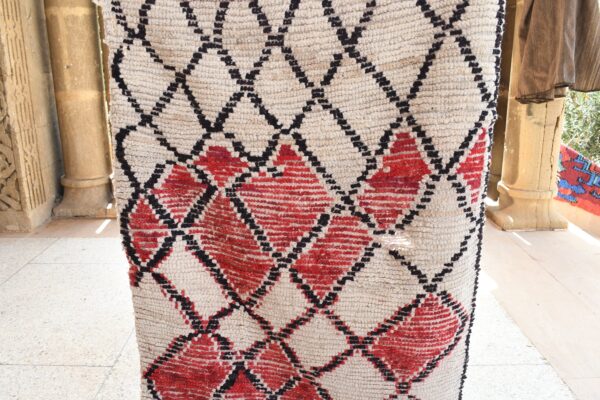 Moroccan Rug: Handcrafted Vintage Design to Elevate Your Decor 178 cm x 83 cm / 5.696ft x 2.656 ft - Imagen 5