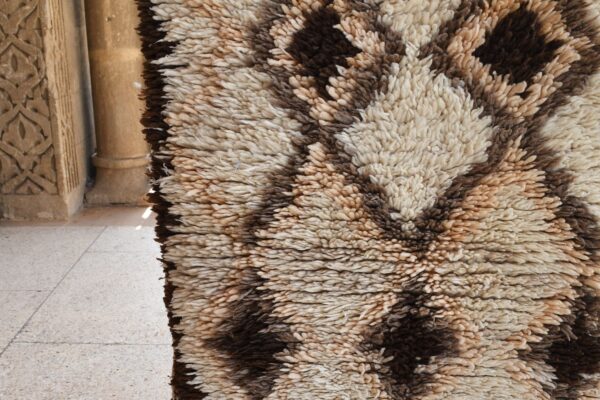 Berber Rug: Vintage Moroccan Design for a Unique Home Decor 154 cm x 73 cm / 4.928ft x 2.336 ft – Bild 7