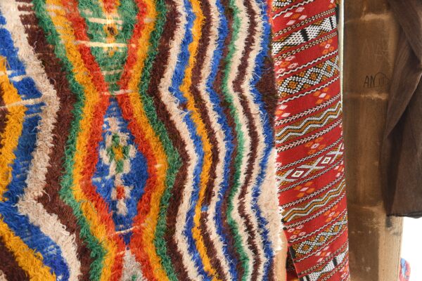 boucherouite: Handcrafted Moroccan Rug for Warmth and Style 219 cm x 150 cm / 7.008ft x 4.8 ft – Image 7