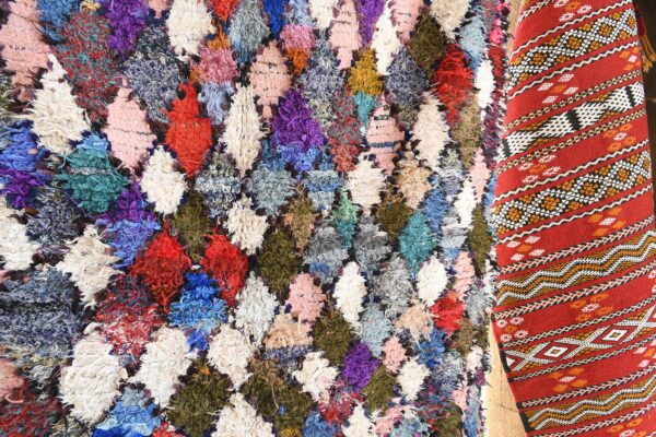 Exquisite Boucherouite Vintage Moroccan Rug: Timeless Charm 192 cm x 140 cm / 6.144ft x 4.48 ft - Imagen 7