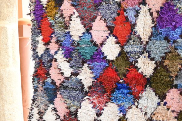 Exquisite Boucherouite Vintage Moroccan Rug: Timeless Charm 192 cm x 140 cm / 6.144ft x 4.48 ft - Imagen 5