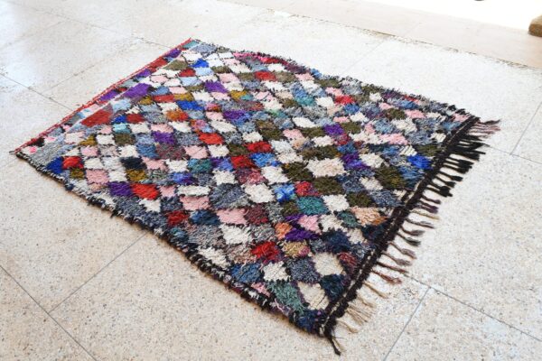 Exquisite Boucherouite Vintage Moroccan Rug: Timeless Charm 192 cm x 140 cm / 6.144ft x 4.48 ft - Imagen 3