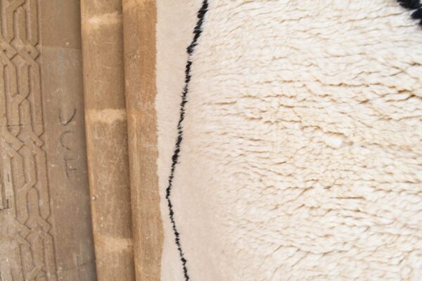 Authentic Beni Ourain Marmoucha Rug 225 cm x 176 cm / 7.2ft x 5.632 ft - 画像6