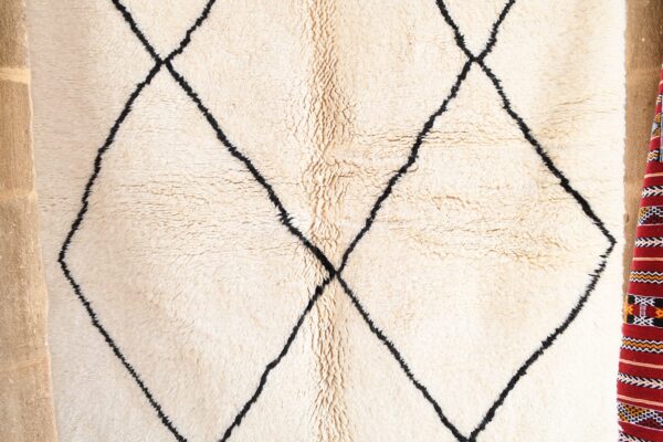 Authentic Beni Ourain Marmoucha Rug 225 cm x 176 cm / 7.2ft x 5.632 ft - 画像5