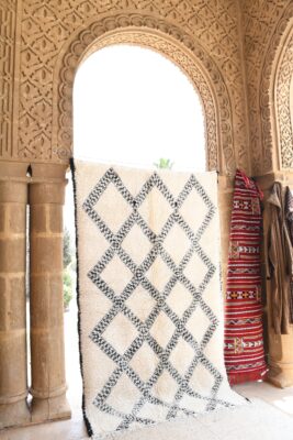 Authentic Moroccan Beni ourain Rug, Handcrafted Berber Carpet 294 cm x 172 cm / 9.408ft x 5.504 ft – Image 2