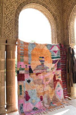 ⁦Modern Moroccan Rug: Authenticity and Style 288 cm x 206 cm / 9.216ft x 6.592 ft⁩ - الصورة ⁦2⁩