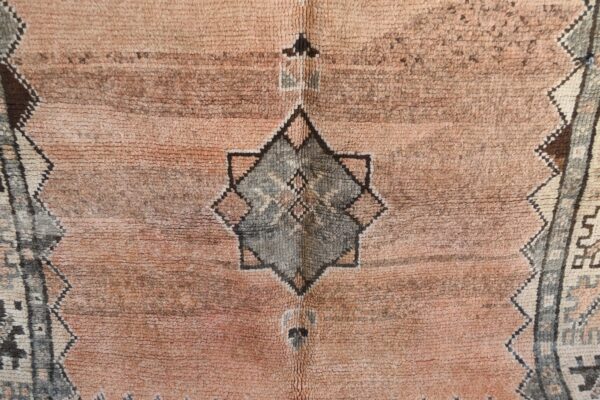 Berber Rug: Authentic Moroccan Beauty for Your Home 292 cm x 156 cm / 9.344ft x 4.992 ft - Imagen 5