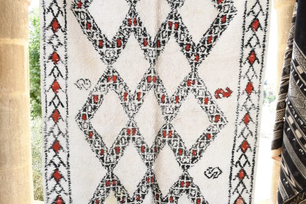 Vintage Moroccan Rug: Authentic Charm for Your Home 253 cm x 162 cm / 8.096ft x 5.184 ft - 画像4