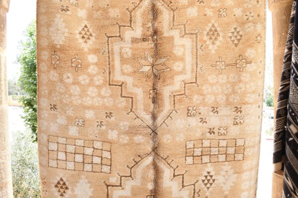 Moroccan Berber Rug: Authentic Vintage Charm for Your Home 246 cm x 162 cm / 7.872ft x 5.184 ft — изображение 5