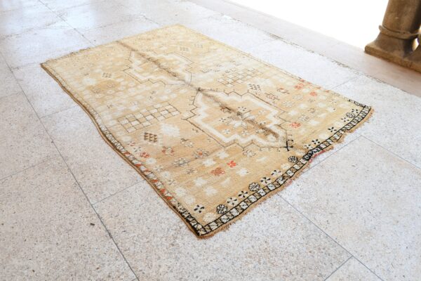 Moroccan Berber Rug: Authentic Vintage Charm for Your Home 246 cm x 162 cm / 7.872ft x 5.184 ft — изображение 3