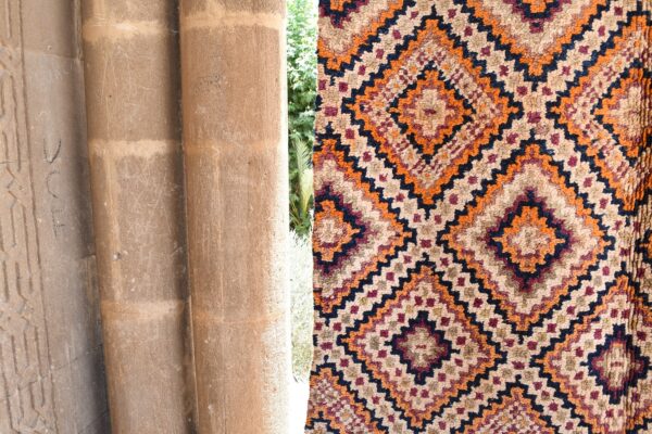 Moroccan Rug: Vintage Charm for Your Home 385 cm x 168 cm / 12.32ft x 5.376 ft - Imagen 6